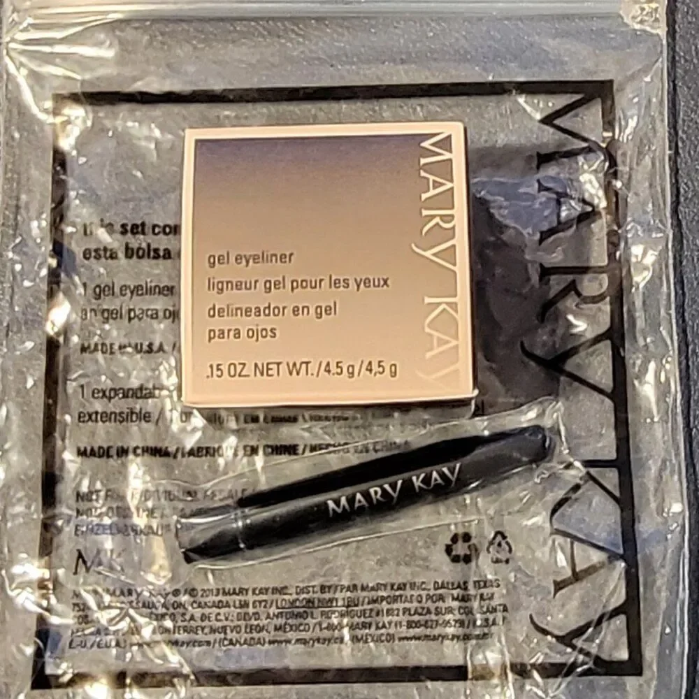 Mary Kay Gel Eyeliner Jet Black With Pencil Applicator 071868